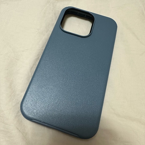 OtterBox Apple iPhone 14 Pro Symmetry Plus Series Case with MagSafe (Blue) - Picture 4 of 5